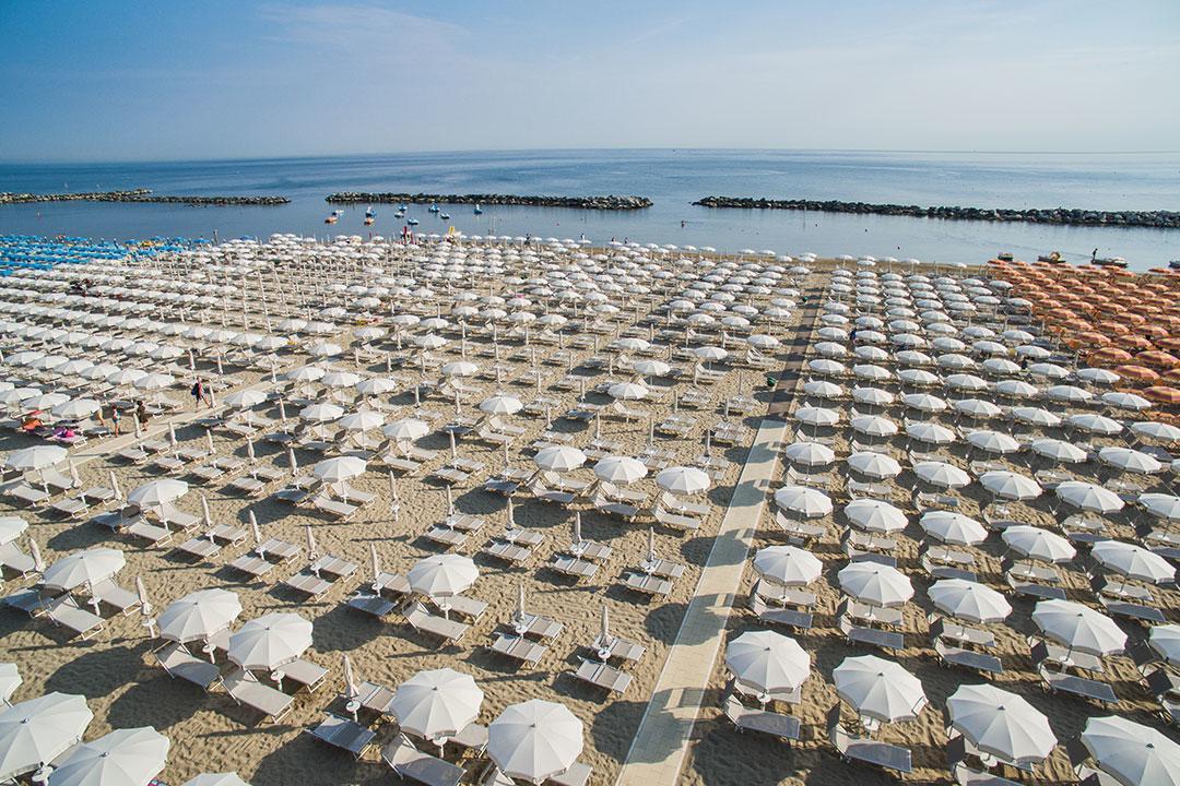 Hotel Aragosta Cattolica Exteriör bild